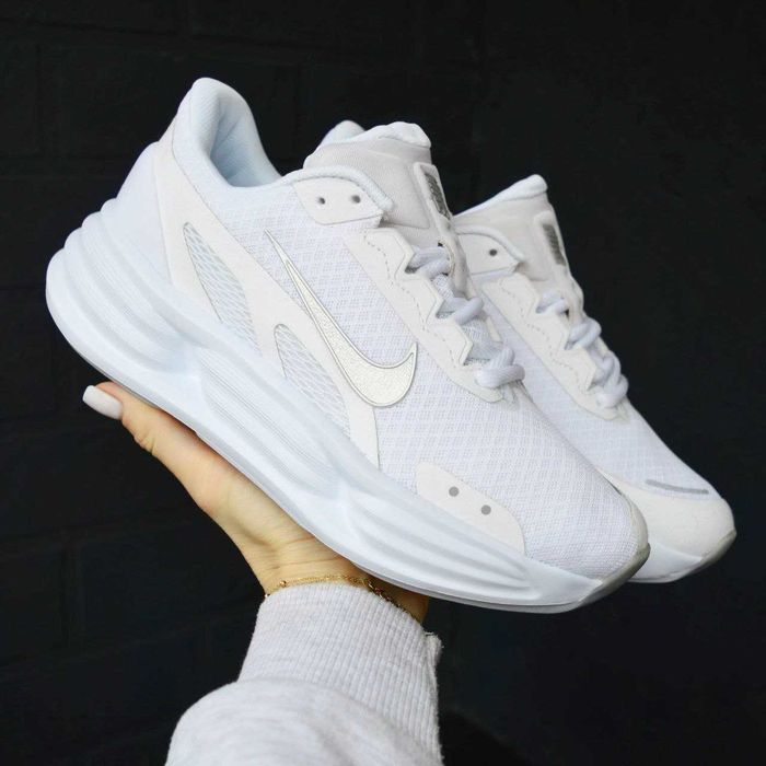 Nike Shield Comfort Ride White білі кросівки жіночі найк кроссовки кросовки