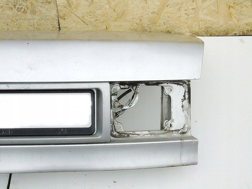 Klapa Pokrywa Bagażnika Audi 80 B4 1993 Sedan