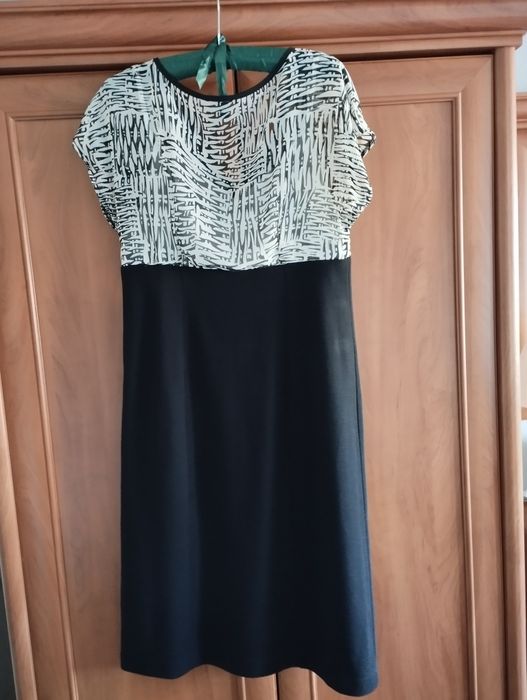 Sukienka bialo-czarna