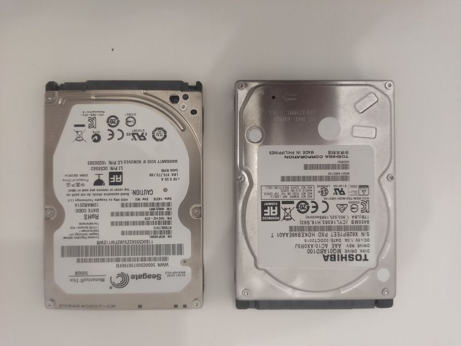 Discos HDD 1TB e 500GB