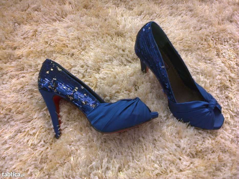 Buty na koturnie-śliczne !!!