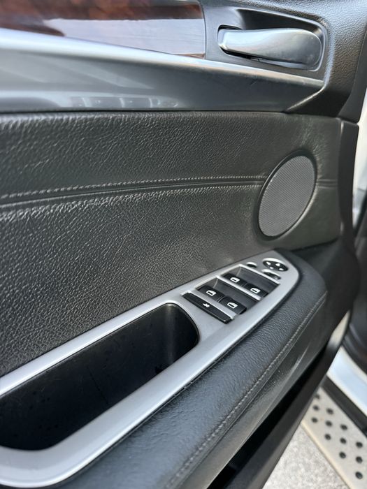 bmw x5 e70 2007 3.0 бензин