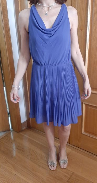 Vestido azul com renda nas costas,M