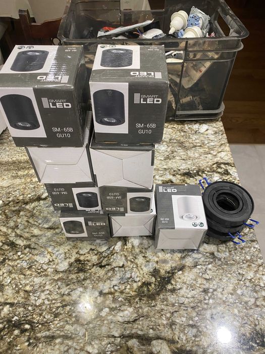 Zestaw osprzętu Simon 54 i opraw LED GU10 - Wyprzedaż po budowie!