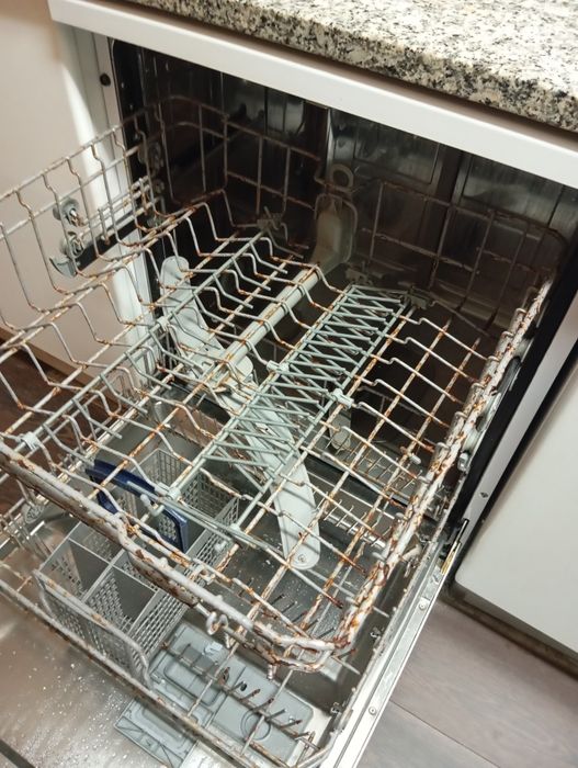 Máquina de lavar loiça em bom estado