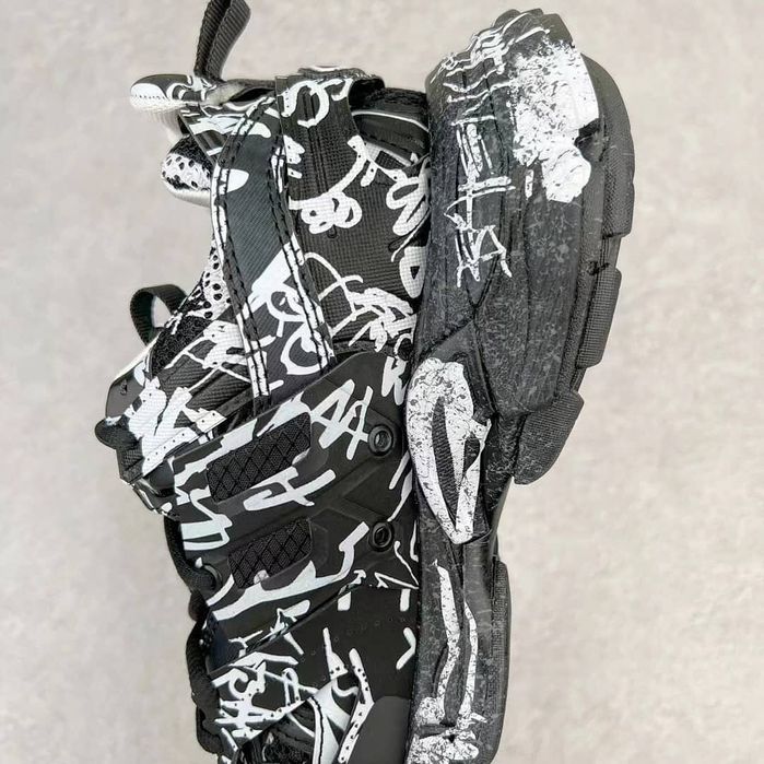 Balenciaga Track Graffiti (В Наличии 43, 44, 45)