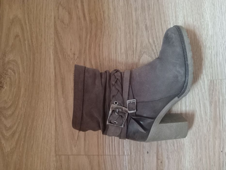 Зимові черевики 36р