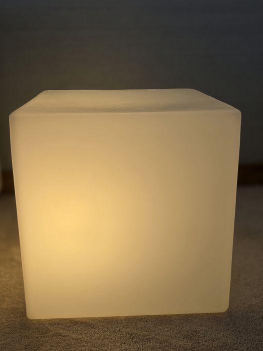 2 Cubos Luminosos / Candeeiros de Apoio — 35€