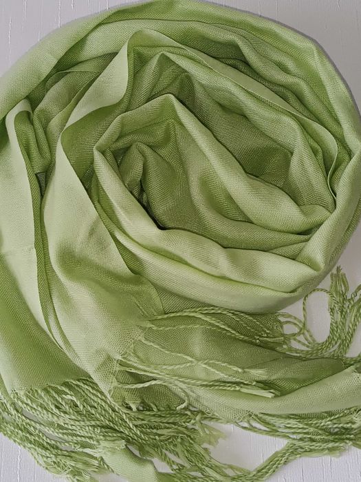 166 х 70 см легкий ніжний зелений шалик шаль палантин шарф
