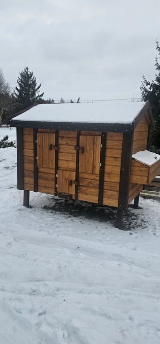 Kurnik drewniany