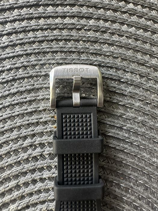 Tissot PRX 40mm quartz original.