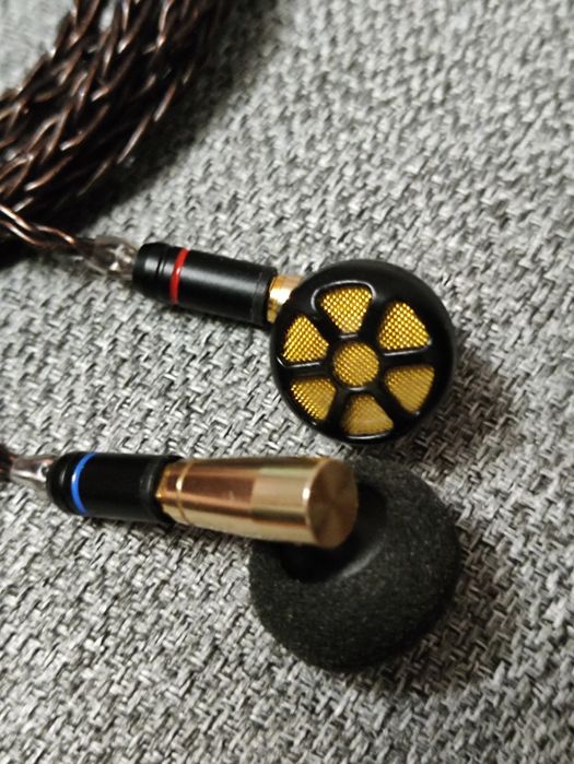 Lun Sheng Yeone 4,4 mm/QoA/kinera