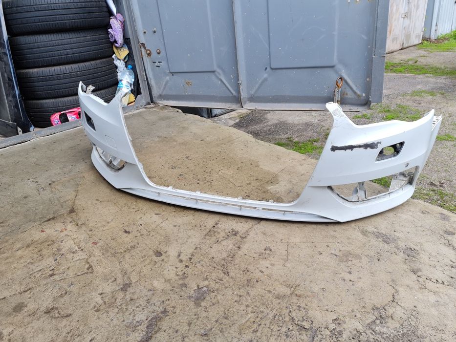 Бампер передний AUDI Ауди А3