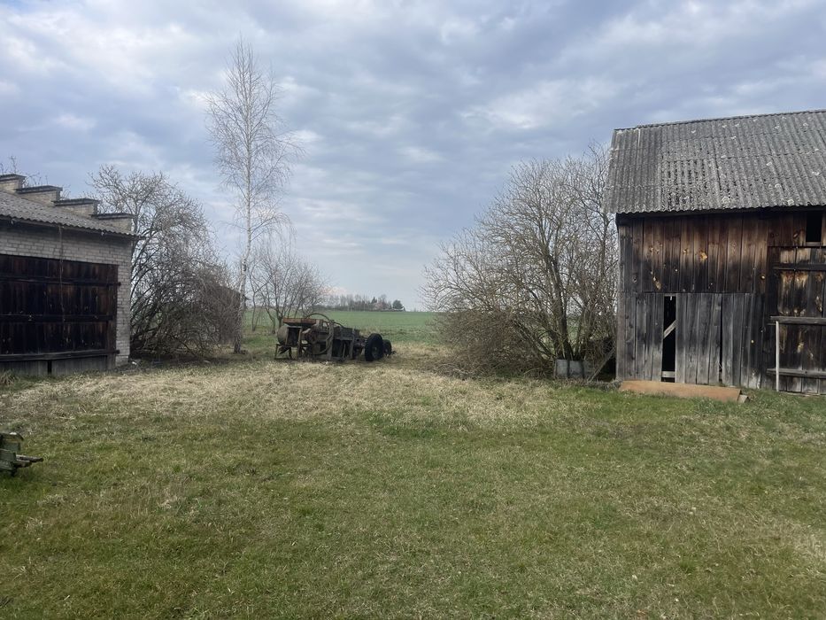 Sprzedam dzialke z zabudowaniami