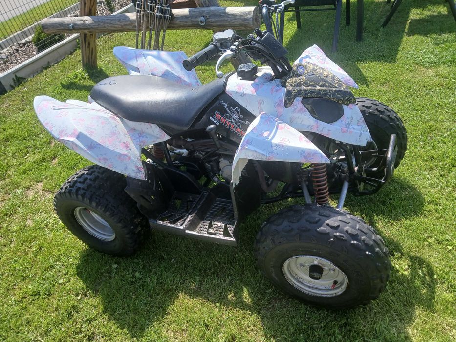 Quad Polaris Outlaw 90 4T | Unikalny Wygląd – Hydrografika Kwiatowa | Stan Bardzo Dobry!