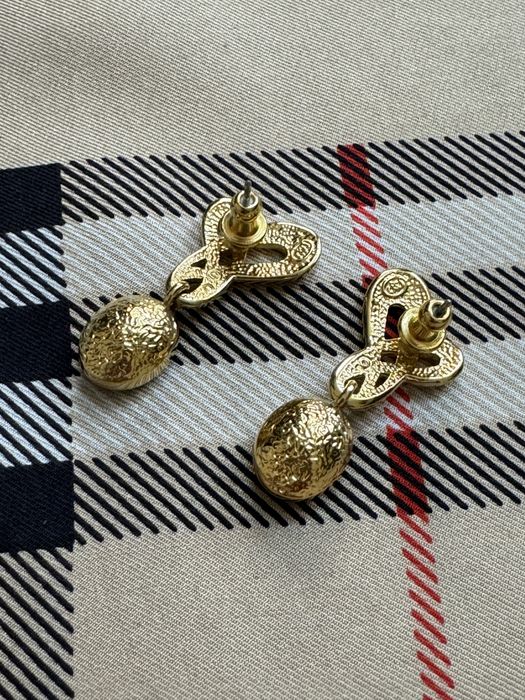 Гарні вантажні сережки