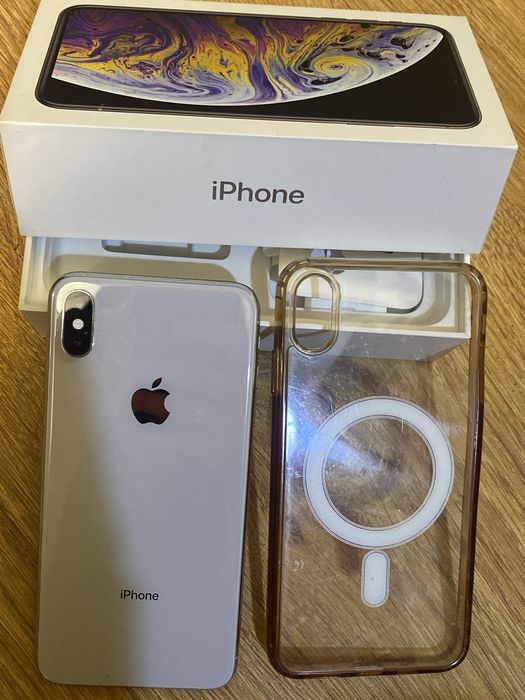 ІPhone xs max  64 gb діагональ екрану більше 6