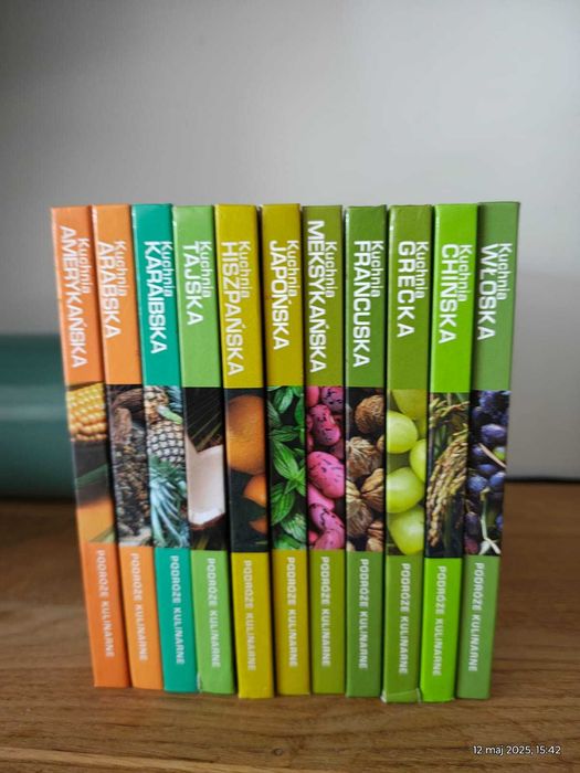 PODROZE kulinarne SMAKI TRADYCJE OBYCZAJE - komplet 10 przewodnikow