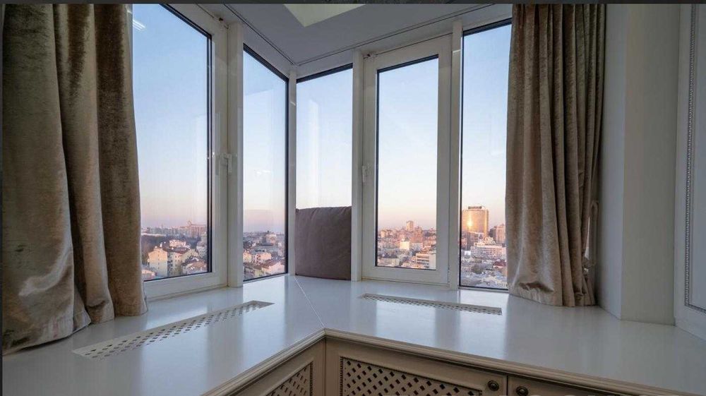 Продаж квартири, ЖК “Royal Tower”, вул. Саксаганського