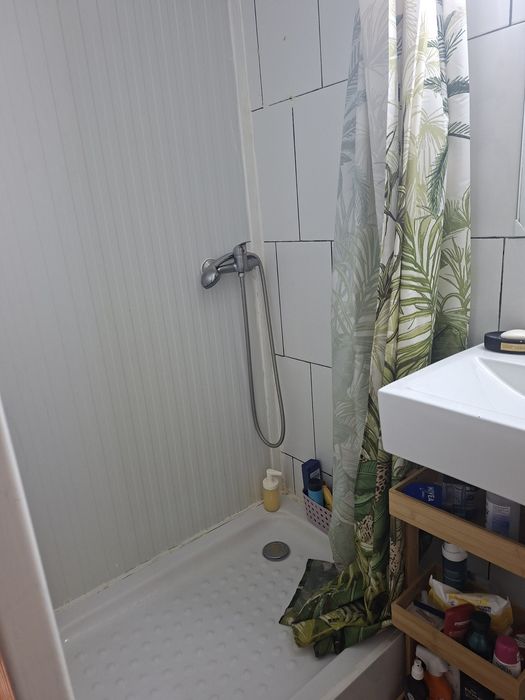 Arrenda-se pequeno espaço