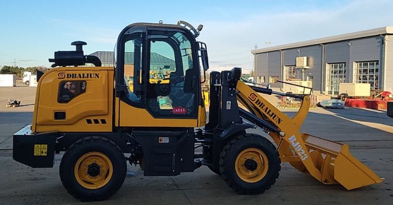 ładowarka kołowa 2350kg ładowność 1000kg 40kW NOWA