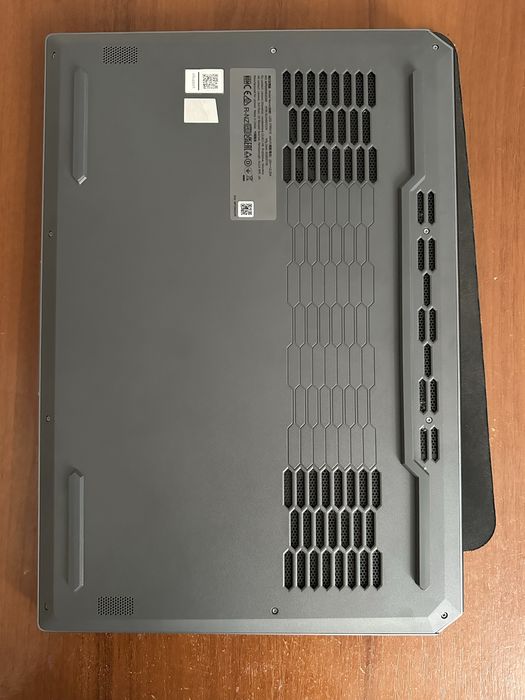 Lenovo LOQ 17IRX10 i7-13700HX / RTX 5060 / 32GB RAM / 1TB SSD 17,3дюйма 165ГЦ (На гарантії)