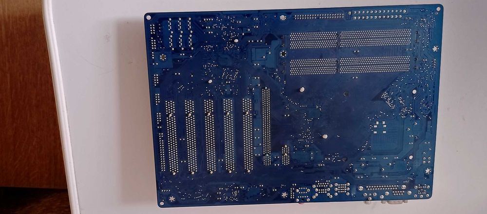 материнская плата gigabyte ga-p43t-es3g