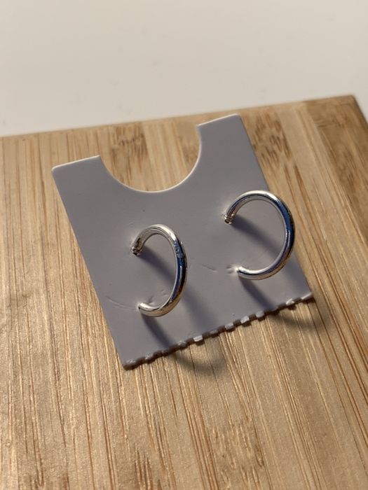 Brincos Simples Prateados e Dourados Nunca Usados