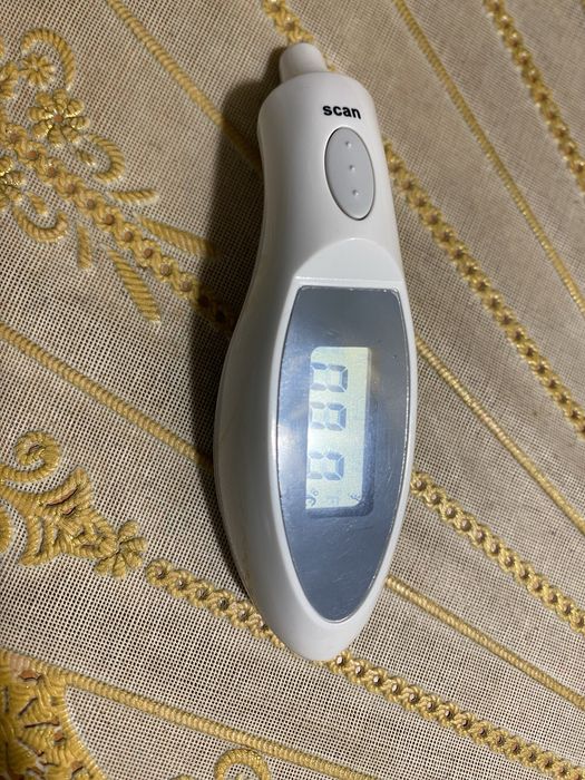 Термометр вушний ЕТ-100В