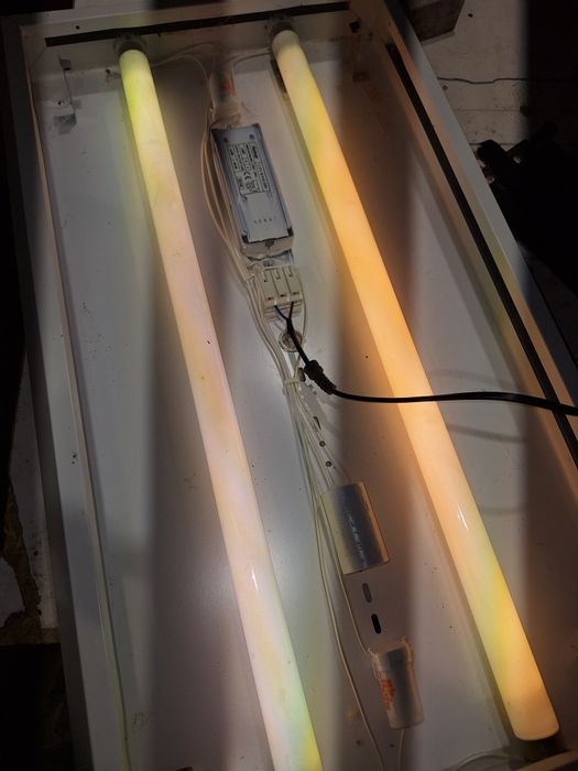 Świetlówki 4x18 wat