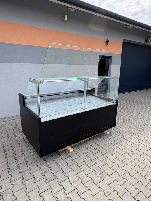 Lada chłodnicza  NOWWOŚĆ  hit 2026 szyba prosta   marka premium