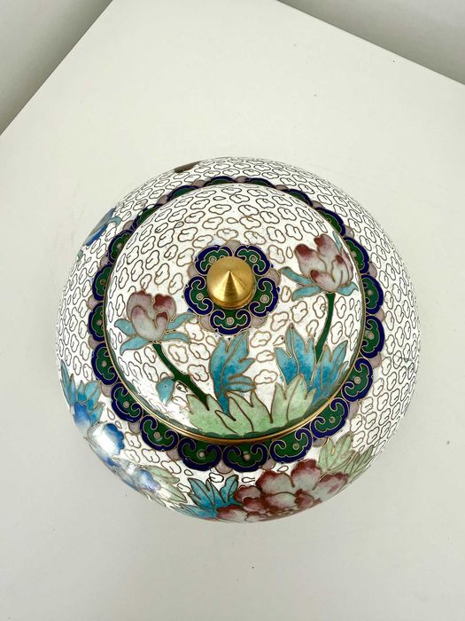 Pote chinês de gengibre com tampa em Cloisonné