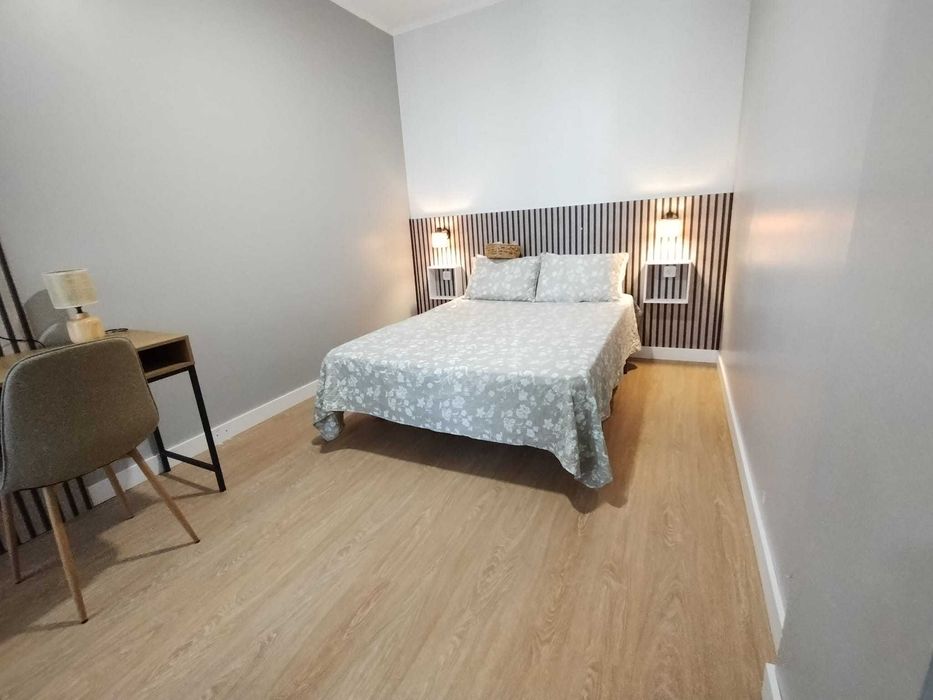 Apartamento a 50 metros da Praia. Piscina e Estacionamento.