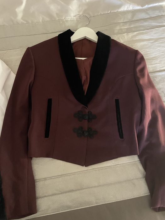 Vendo traje á Portuguesa S