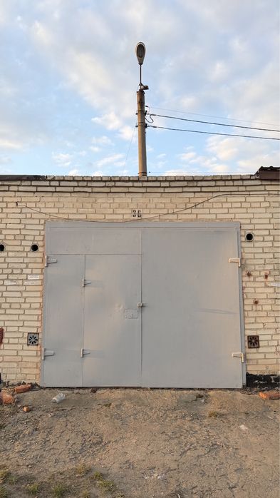 Продам гараж в кооперативі «Іскра» вул. Електроапаратна