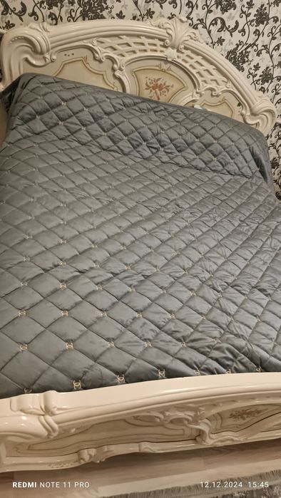 велюрове покривало на ліжко