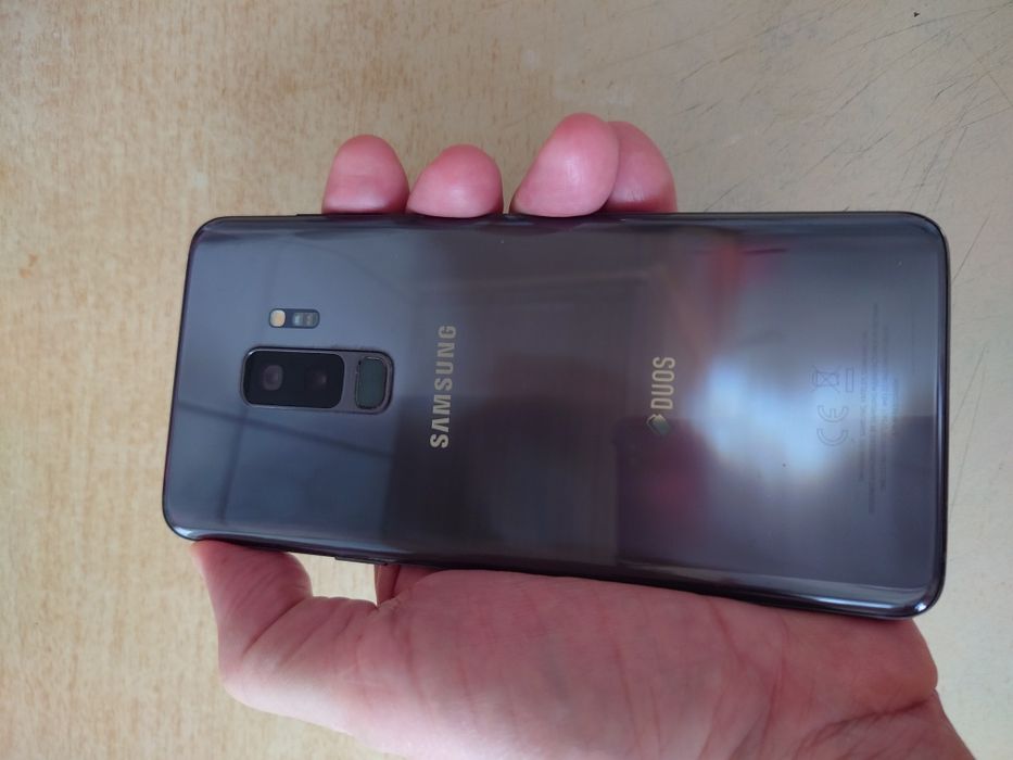 Sprzedam klasyczny smartfon Samsung Galaxy S9+.6/128. Stan bdb.