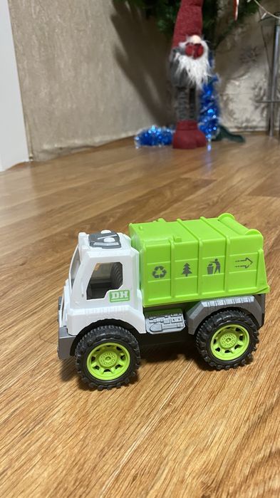 Набори машинок для хлопчика ціну уточнити від 25 грн