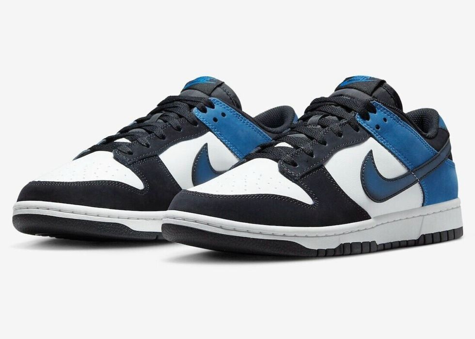 Кроссовки Nike Dunk Low White/Black FD6923-100