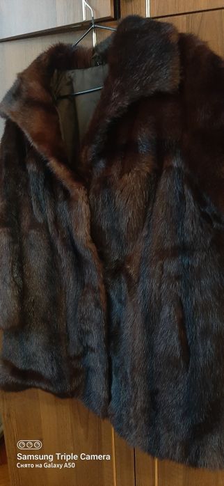 Норкова в ідеальному стані шуба.