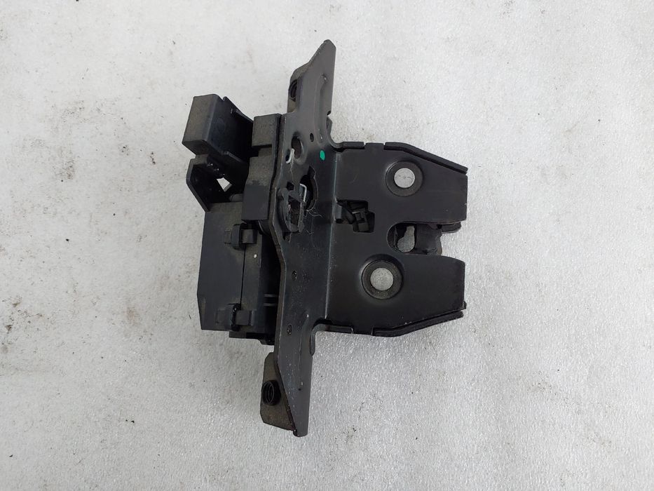 Fechadura / fecho da mala OPEL Astra J