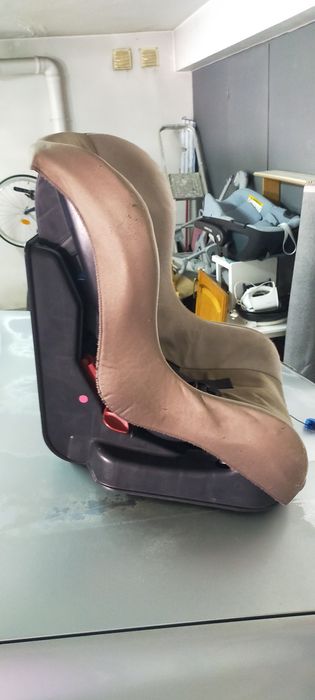Vendo duas cadeiras auto de bebê em bom estado   bebê