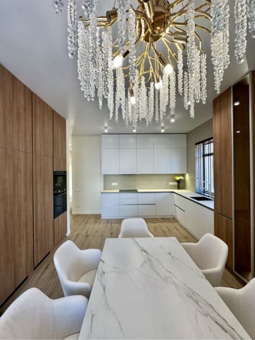 Одноповерховий будинок, новий дизайнерський ремонтом, закрите містечко