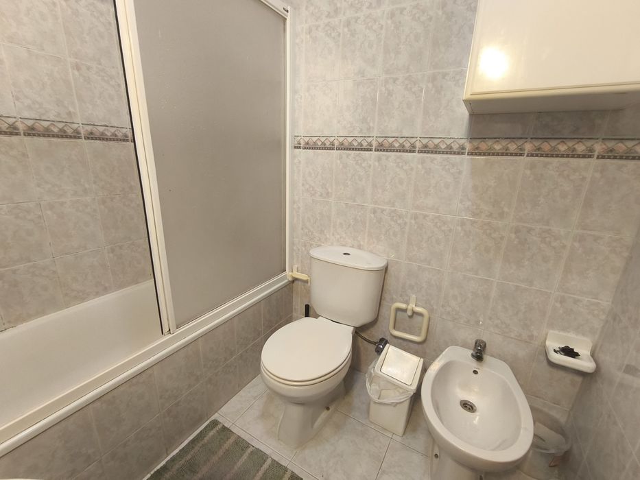 Arrendamento Quarto com varanda em Valbom