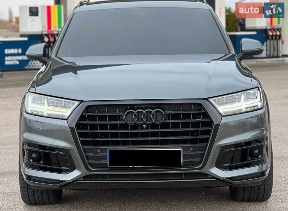 Передній бампер audi q7 4m/Audi Q7 4M/ауді ку7 2015-2019 Black +Захист