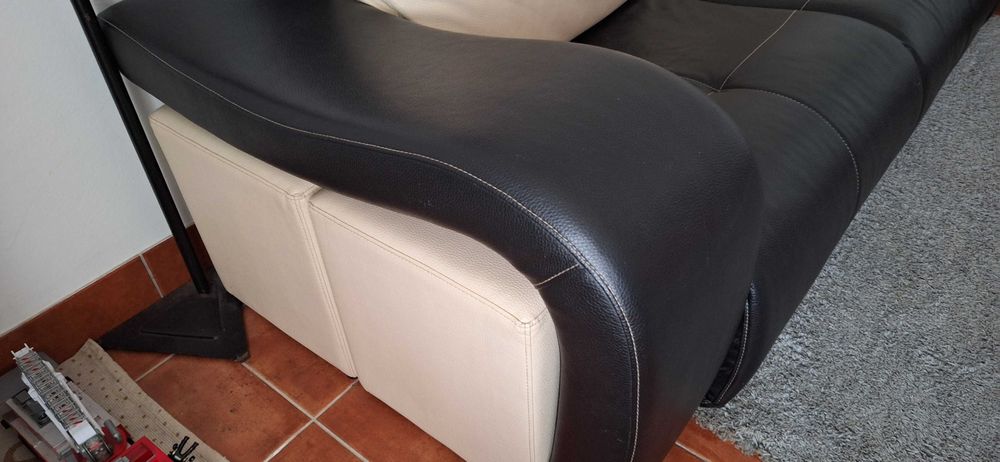 Sofa em pele em bom estado