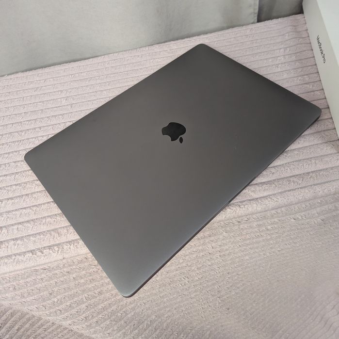 Чудовий! Macbook Pro 15.4' 2019 (2020) 16/250 Intel i7 Radeon Pro 555
