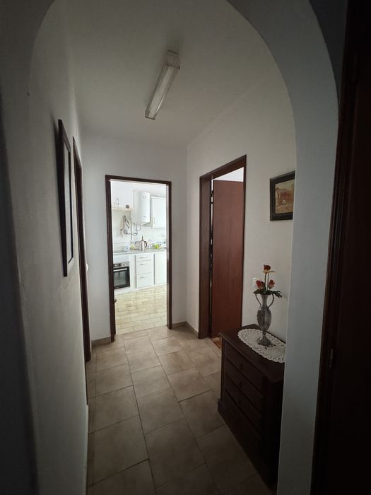 Apartamento T2, 1° andar com varanda e terraço (RESERVADO)