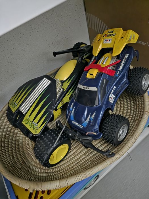 3 carros telecomandados