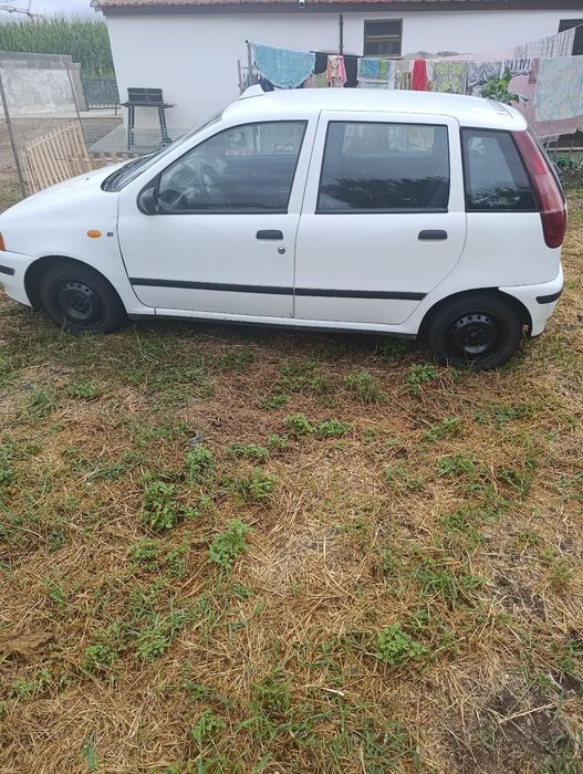 Vendo carro em bom estado530758327106938883